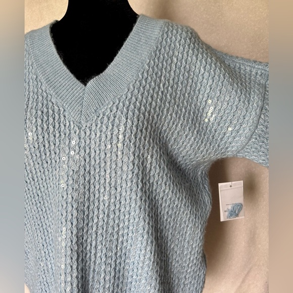 Women’s Sequined Sweater - Picture 1 of 5